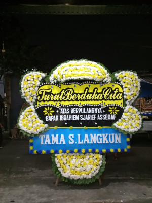 Papan Bunga Duka di Pelindung Hewan