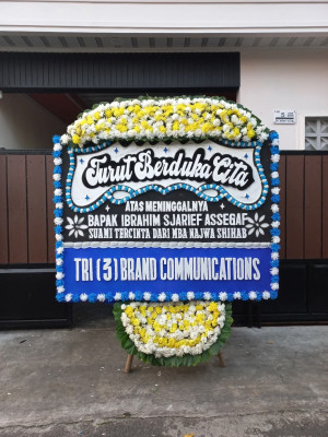 Papan Bunga Duka di Pelindung Hewan